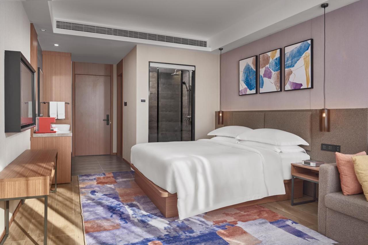 Aurea Central Hotel Phnom Penh Dış mekan fotoğraf