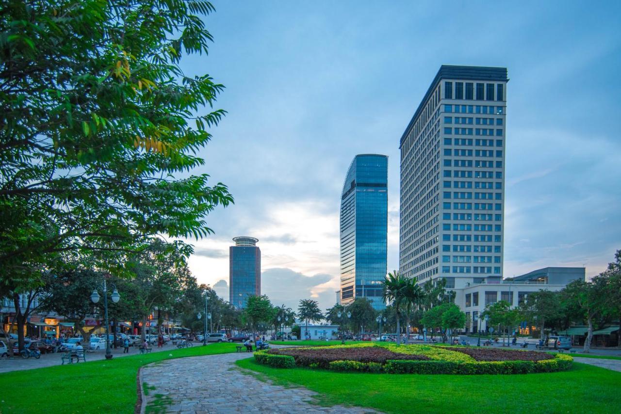 Aurea Central Hotel Phnom Penh Dış mekan fotoğraf